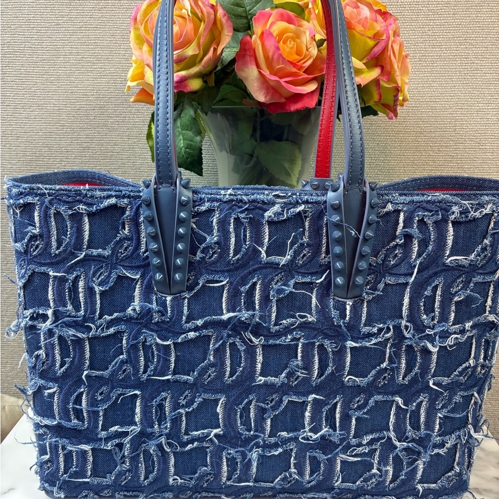 Christian Louboutin Blue Denim Tote with Red Lining NWOT. Posh Authenticated. - Picture 4 of 13